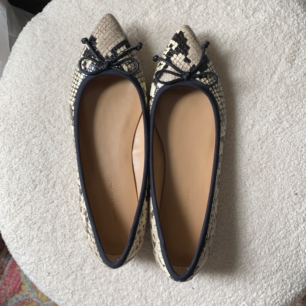 Rarely worn snakeskin flats